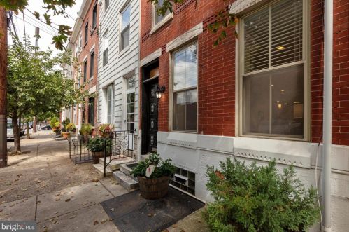 747 10th St, Philadelphia, PA 19123-1902