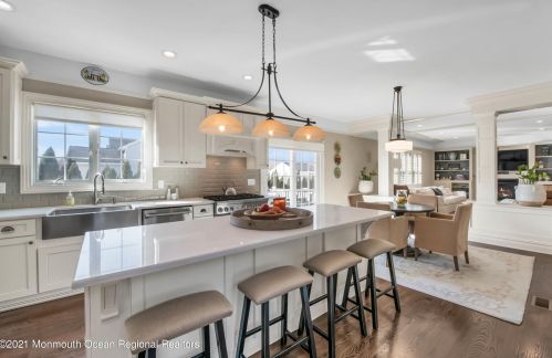 78 Highland Ave, Leonardo, NJ 07737-1205