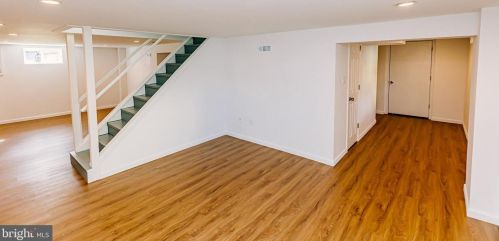 721 Pkwy Ave, Trenton NJ 08618-2729 exterior