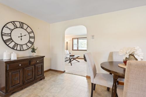 152 Ledge St, Nashua, NH 03060-3057