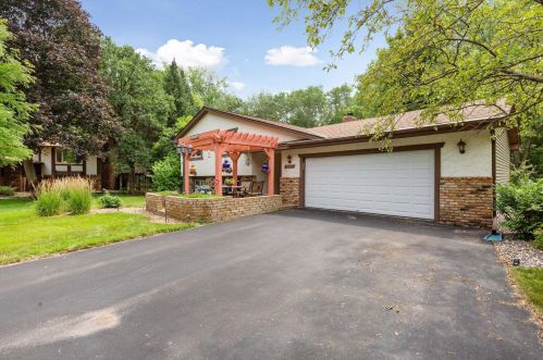 10015 Jay St, Minneapolis, MN 55433-4717