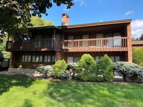 11 Laurel Dr, Kensington, CT 06037-2416