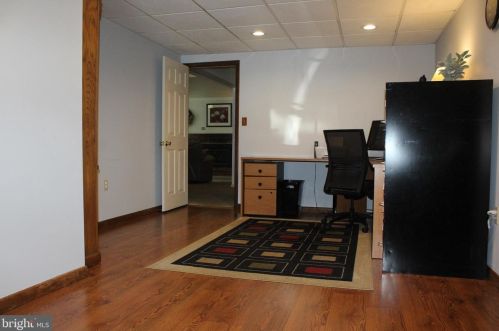 2482 Creek View Dr, Lancaster PA  17602-1451 exterior