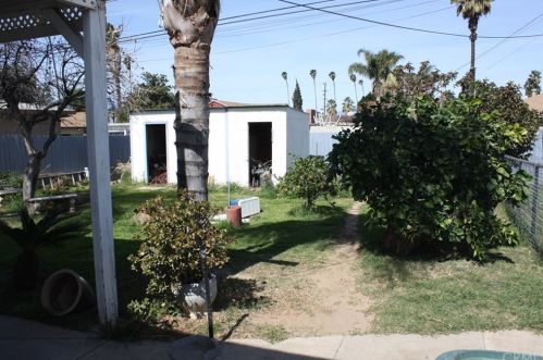 1829 Marlborough Ave, Riverside CA  92507-2063 exterior