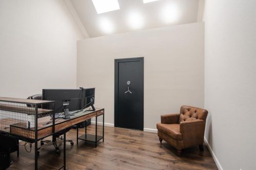 210 Wellington Rd, Irving TX 75063-7201 exterior