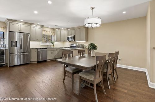 535 Clubhouse Dr, Middletown, NJ 07748-1344