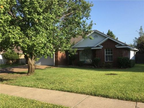 521 Sides Ct, Lewisville, TX 75057-3059