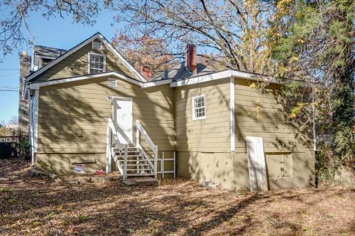 2750 Harris St, Atlanta GA  30344-6930 exterior