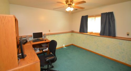1663 Helena Rd, Saint Paul MN  55128-5524 exterior