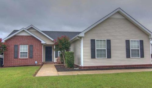 1521 Carrick Dr, Murfreesboro, TN 37128-7569