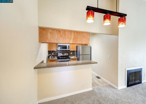 5425 Concord Blvd, Concord CA  94521-2426 exterior