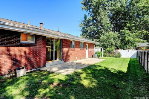 9318 61st Ave, Arvada CO  80004-5312 exterior