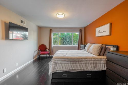 430 Girard St, San Francisco CA 94134-2110 exterior