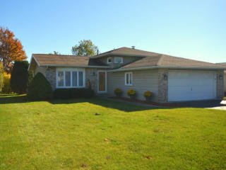 3 Country Ct, Lemont, IL 60439-4183