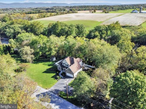 101 Shatto Dr, Carlisle PA  17013-2120 exterior