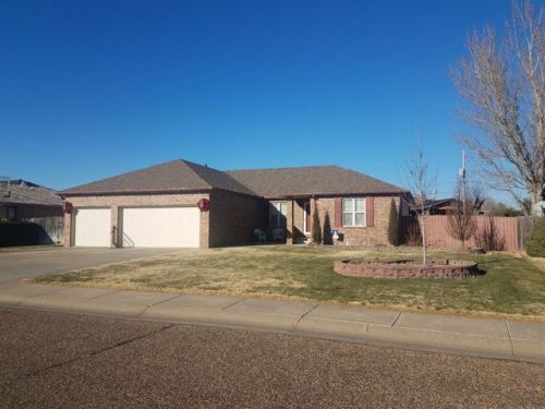 2113 Nevada Dr, Liberal, KS 67901-5404