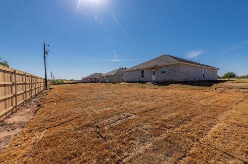 5565 Justine Pl, Fort Worth TX  76126-6353 exterior