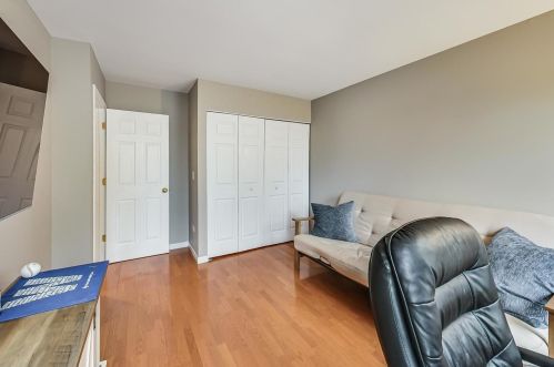 1045 Big Eagle Trl, Carol Stream IL  60188-9153 exterior