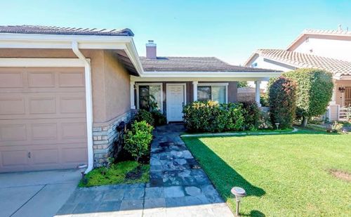 2210 New Haven Pl, Oxnard, CA 93035-1204
