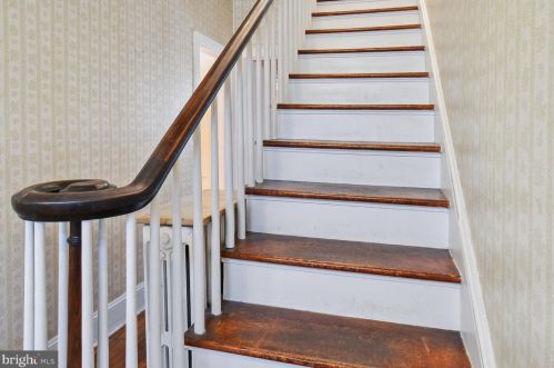 119 Linden Ln, Princeton NJ  08540-3829 exterior