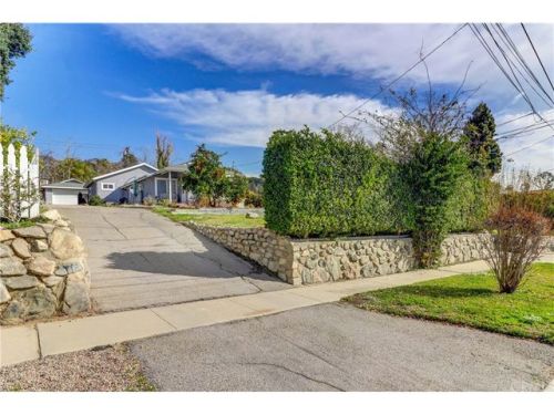 2481 Altura Ave, Montrose, CA 91020-1101