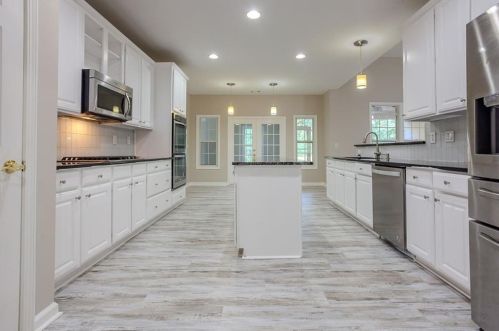 1129 Fountain Crst Dr, Conyers GA  30013-7404 exterior