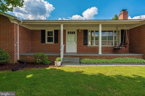 113 Dogwood Ave, Graceham, MD 21788-1604