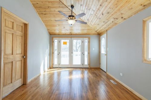 14 California St, Hebron, IN 46341-9728