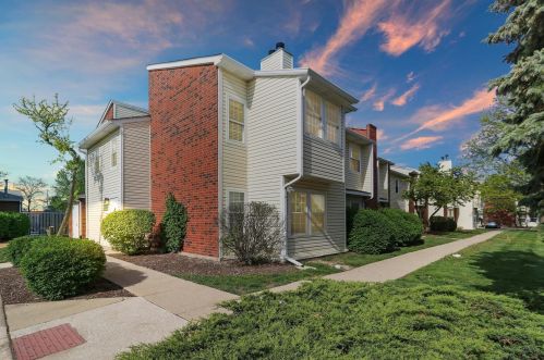 1223 Wyndham Ct, Palatine, IL 60074-7901