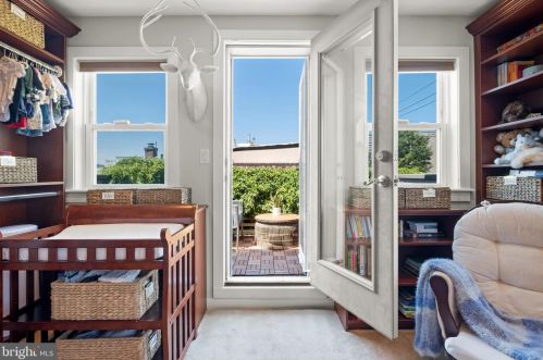 532 22nd St, Philadelphia PA 19140-4703 exterior