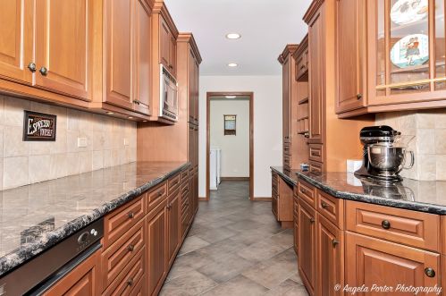 950 King Richards Ct, Bannockburn IL  60015-2627 exterior