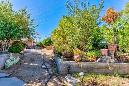 4890 Crest Ave, Riverside CA  92503-2942 exterior