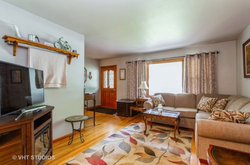 168 Forest St, Mokena, IL 60451-1124