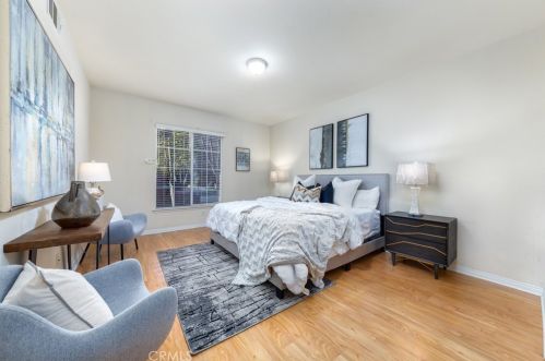 37 Secret Gdn, Irvine CA  92620-4804 exterior