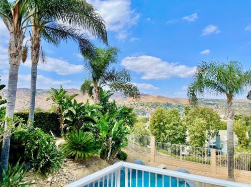 8505 Meadowridge St, Anaheim CA  exterior