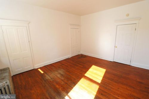 2006 4 St, Philadelphia PA 19122-1509 exterior