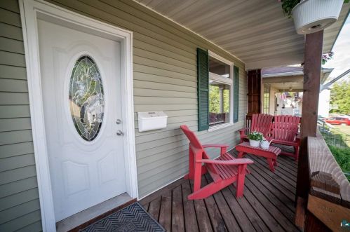 2817 Wicklow St, Duluth MN  55806-1415 exterior