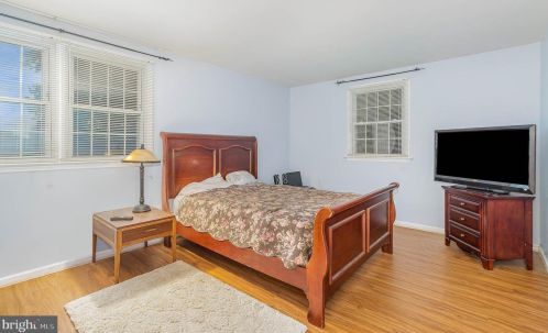 102 Suncrest Rd, Lancaster PA  17601-4834 exterior