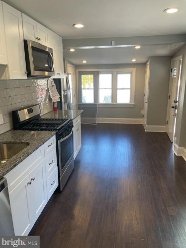 21 Grove St, Tavistock NJ  08033-1217 exterior