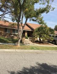 1961 Livingston St, Riverside, CA 92506-3748