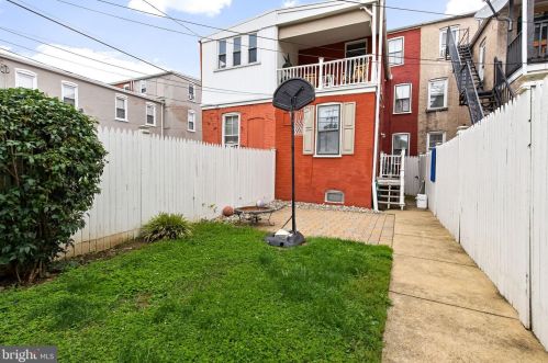 32 Ross St, Lancaster PA  17602-1942 exterior