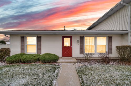 5208 Woodland Dr, Oak Forest, IL 60452-2219