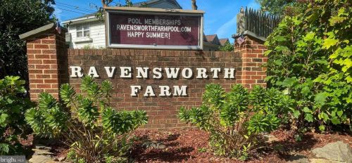 5226 Queensberry Ave, Springfield, VA 22151-1821