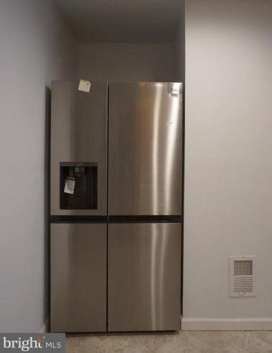 2130 9th St, Philadelphia PA  19148-3138 exterior