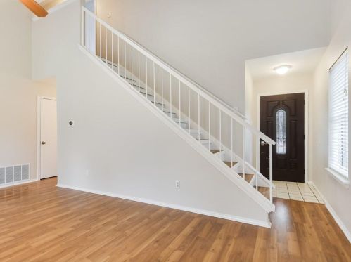 8114 Cache Dr, Austin TX  78749-3811 exterior