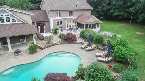 120 Stratham Grn, Stratham, NH 03885-2324
