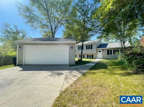 274 Lakeview Dr, Charlottesville, VA 22901-1396