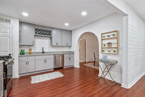 5430 Carol Cir, Mableton, GA 30126-2212