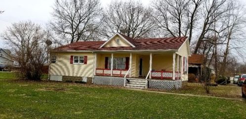 509 College St, Lerna, IL