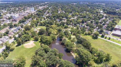 300 Collings Ave, Camden NJ 08107-1738 exterior